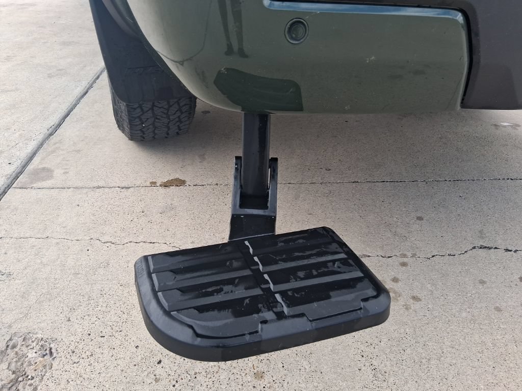 New 2026 Nissan Frontier PRO-4X w/ Tow Package AWD/4WD image 8
