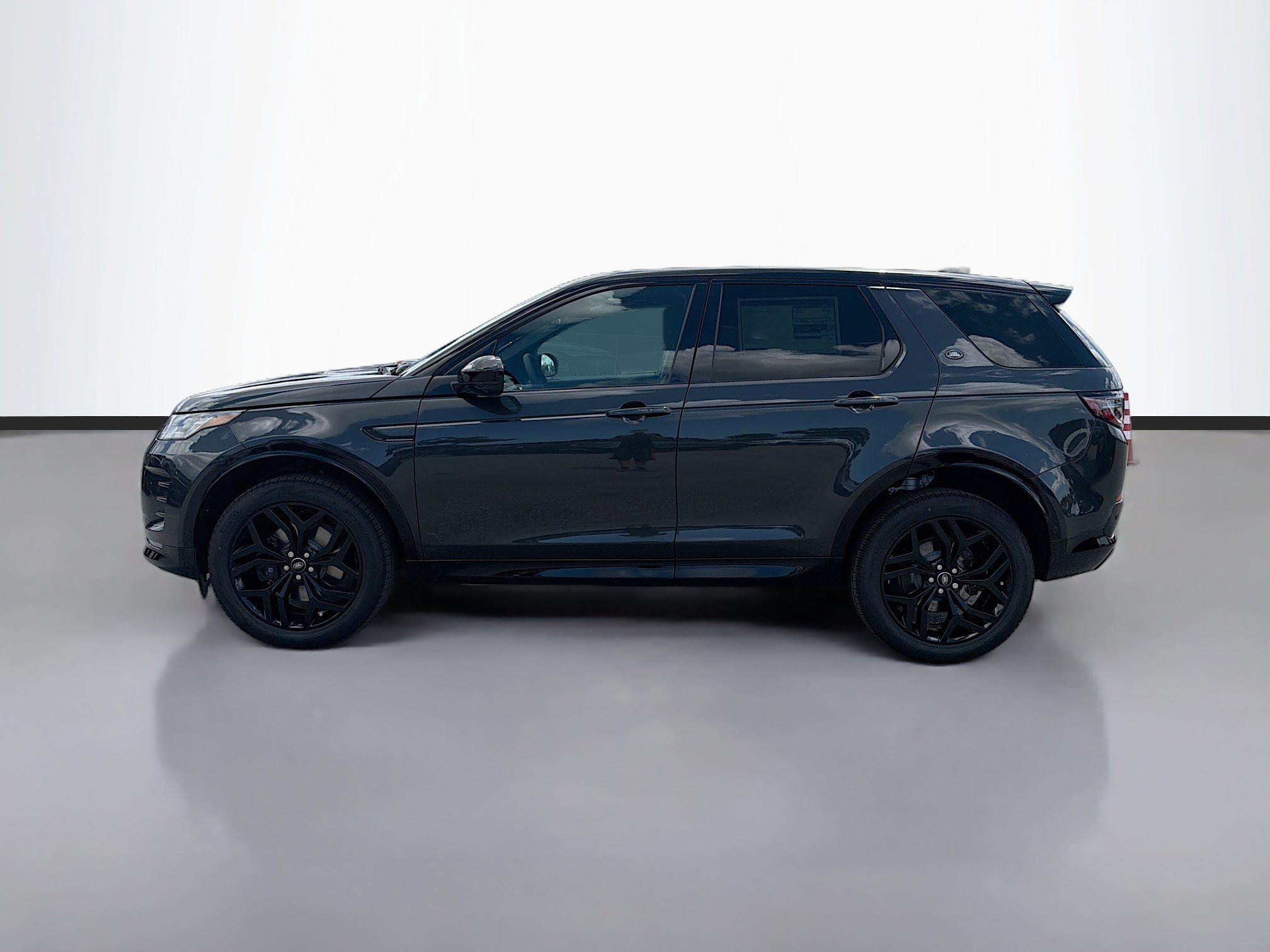 New 2026 Land Rover Discovery Sport Landmark AWD/4WD image 2
