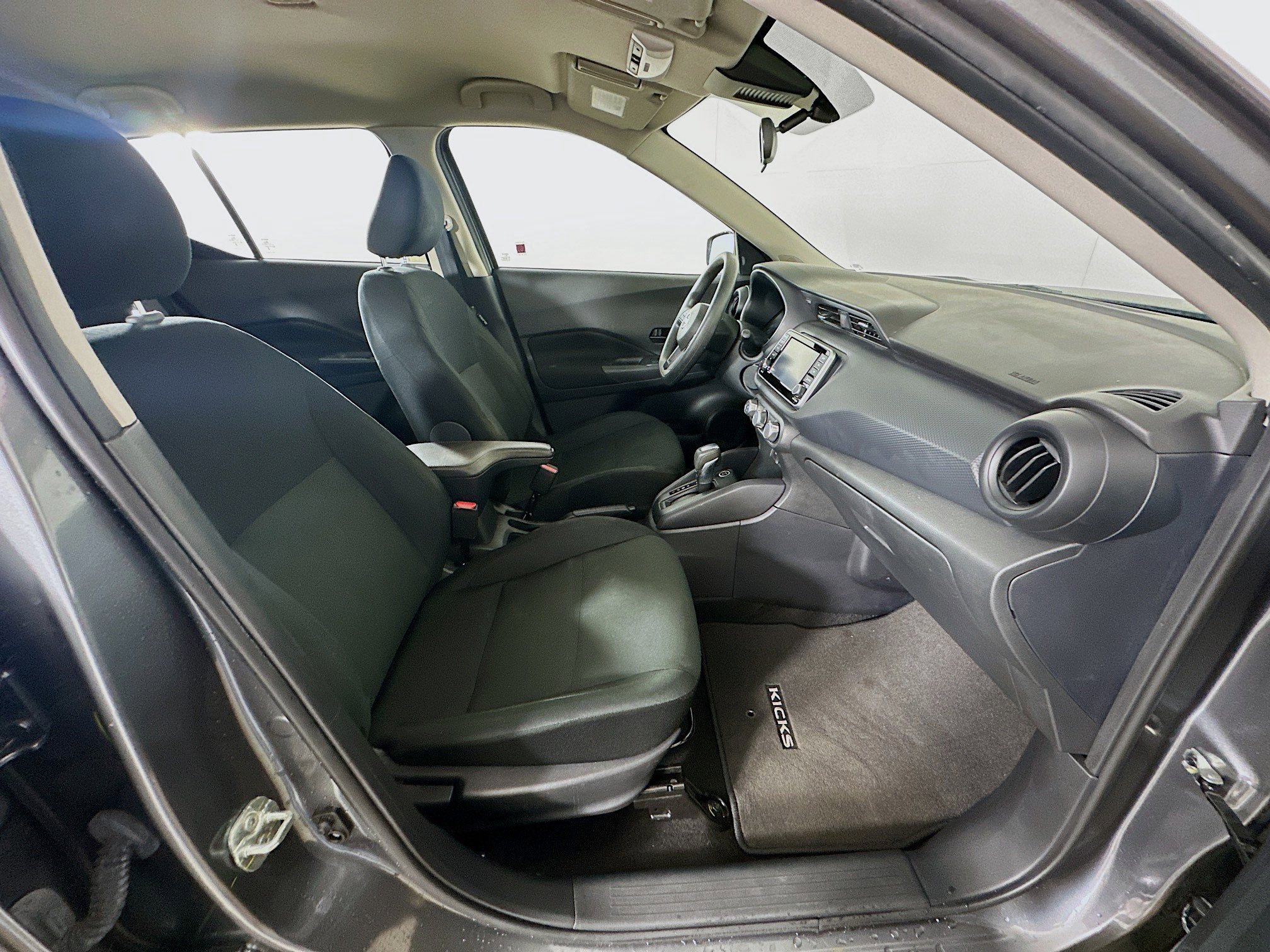 Used 2024 Nissan Kicks S image 29