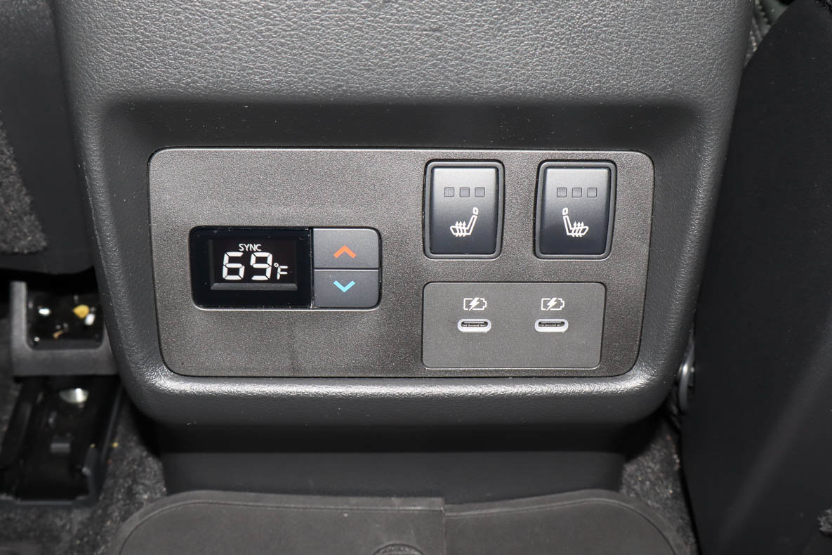 Used 2025 Nissan Rogue Platinum w/ Platinum Premium Package AWD/4WD image 21