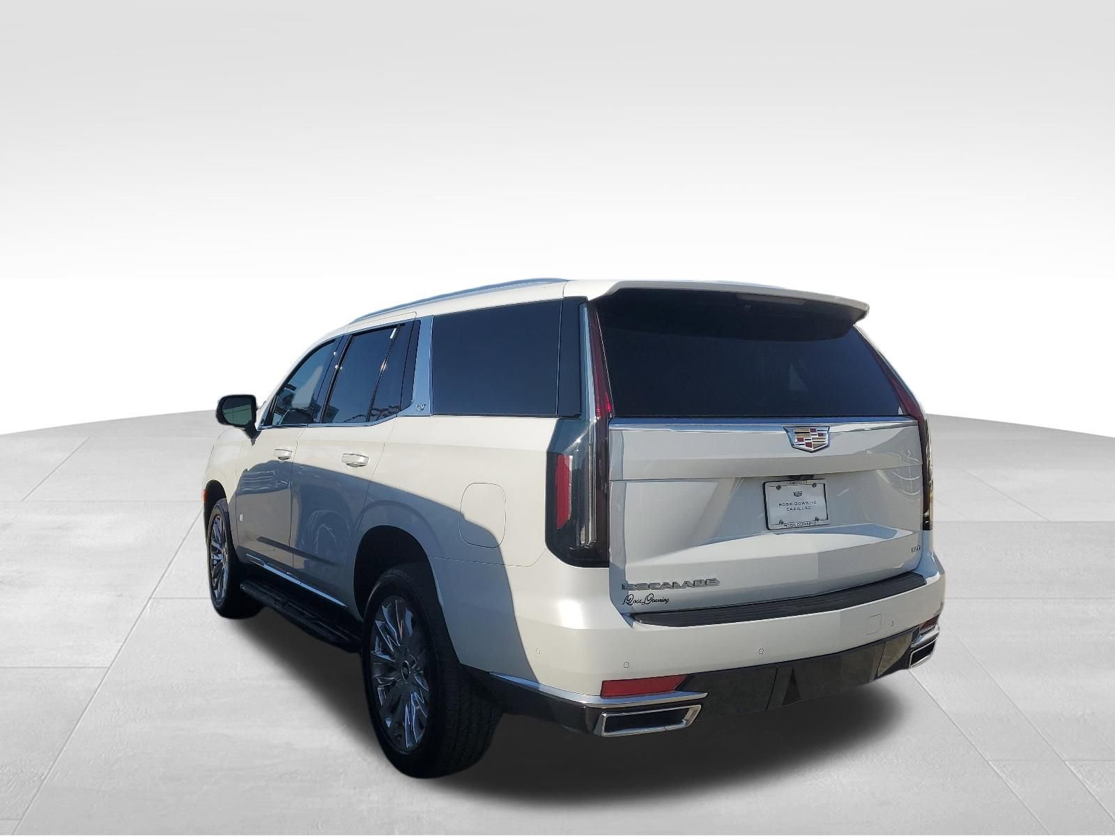 Used 2024 Cadillac Escalade Premium Luxury image 6