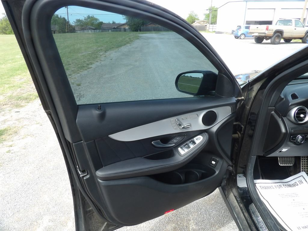 Used 2021 Mercedes-Benz GLC 300 image 10