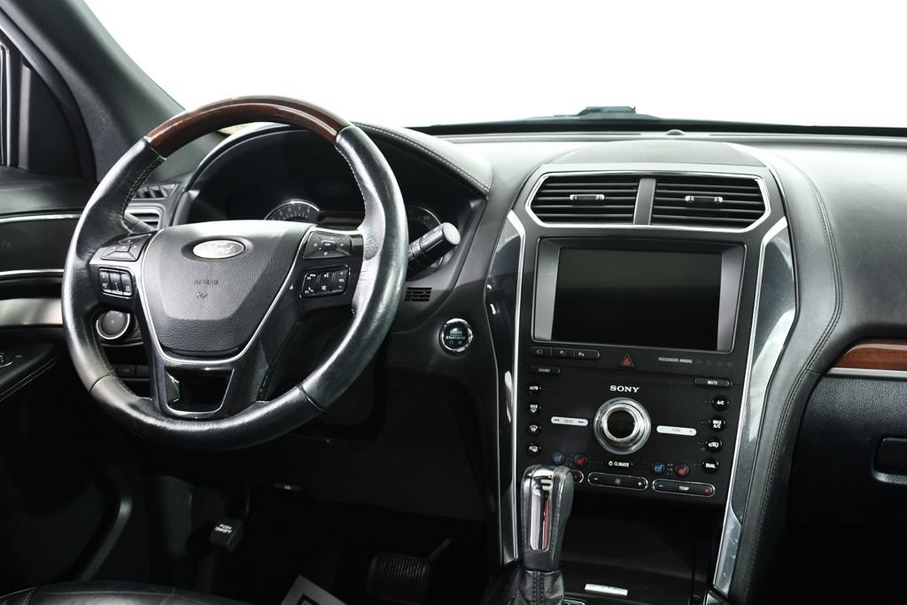 Used 2019 Ford Explorer Platinum AWD/4WD image 8