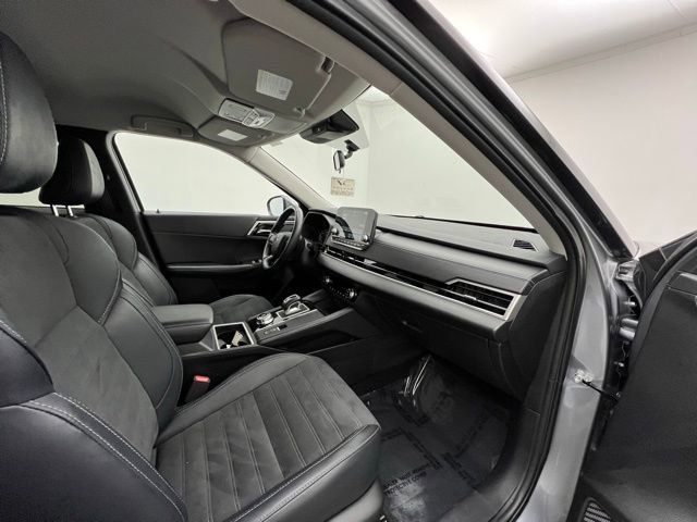 Used 2024 Mitsubishi Outlander SE image 9