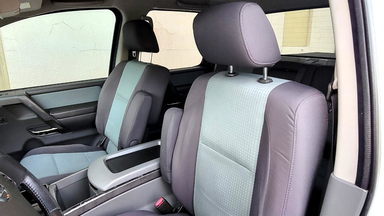 Used 2007 Nissan Titan SE image 27