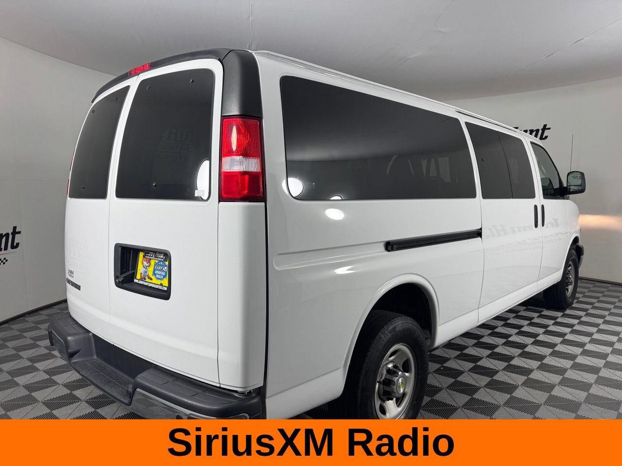 Used 2024 Chevrolet Express 3500 LT w/ LT Preferred Equipment Group RWD image 7