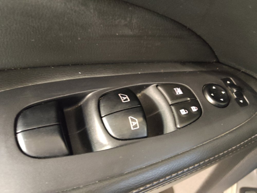 Used 2017 Nissan Pathfinder SL w/ SL Premium Package FWD image 27