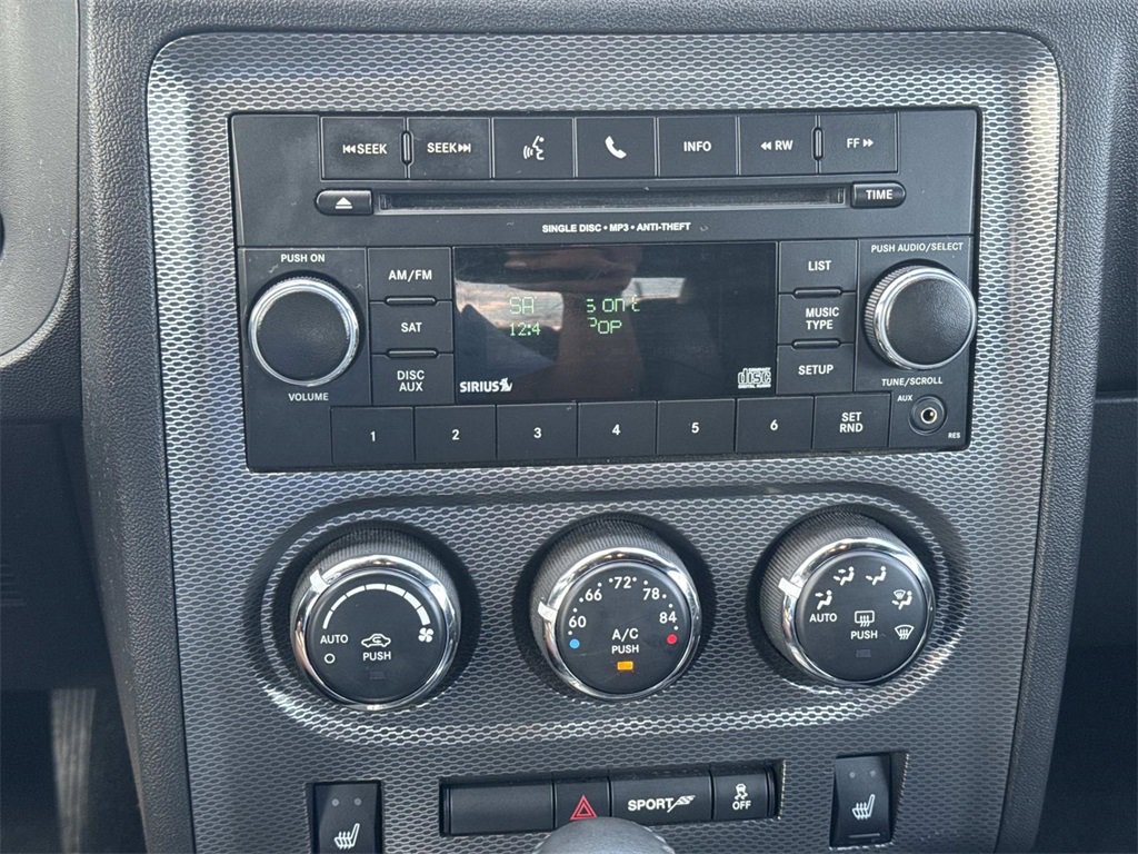 Used 2013 Dodge Challenger R/T image 27