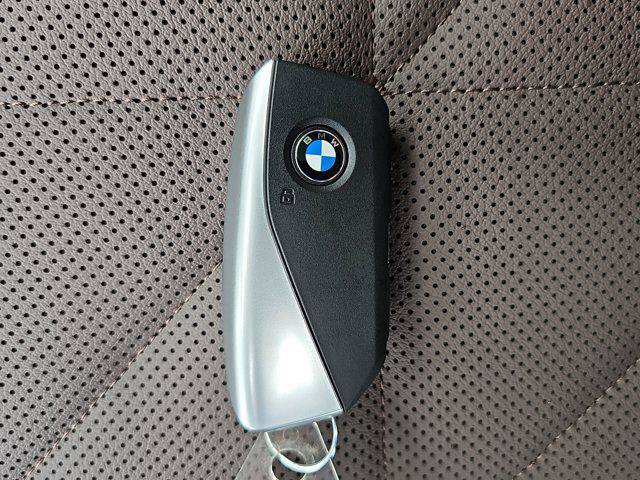 New 2026 BMW iX xDrive60 w/ Premium Package image 36