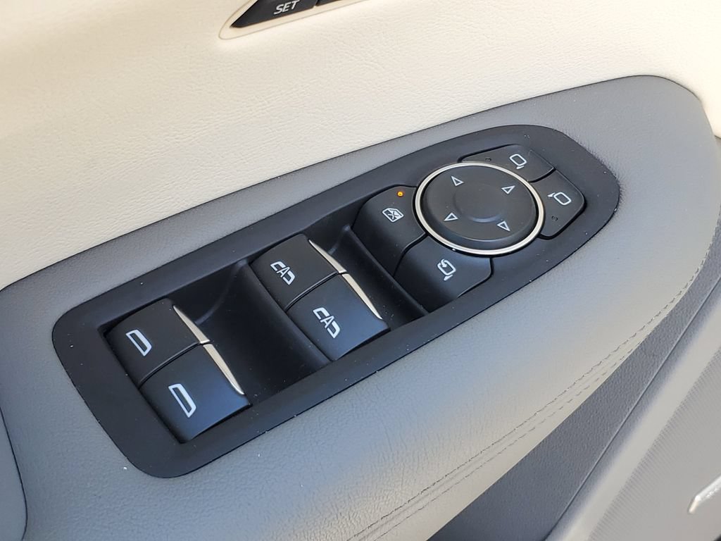 Certified 2024 Cadillac XT5 Premium Luxury w/ LPO, Floor Liner Package FWD image 21