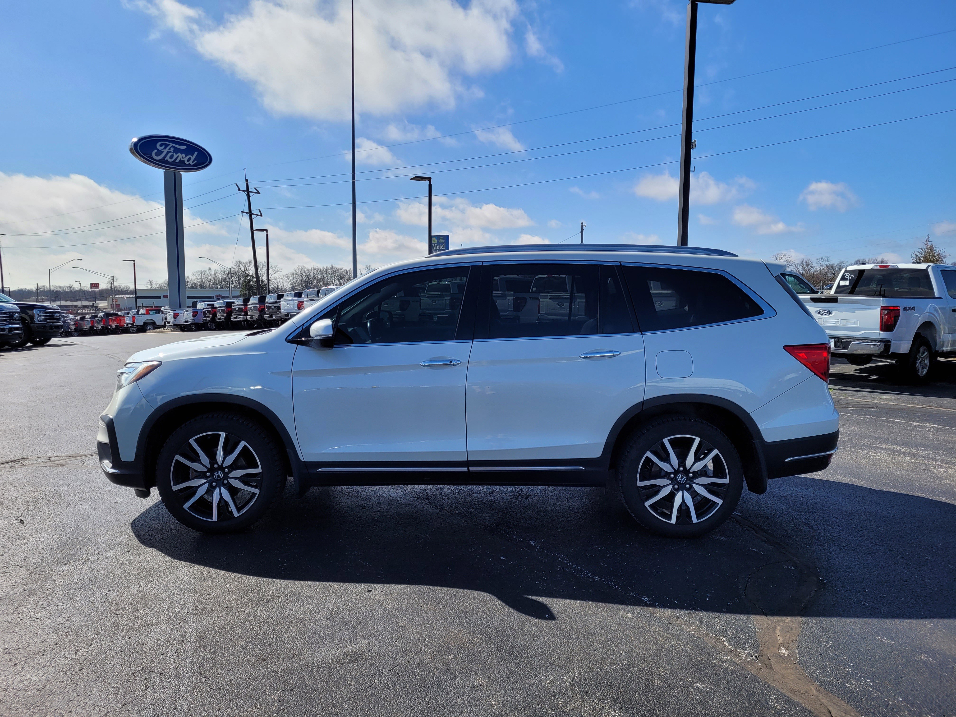 Used 2019 Honda Pilot Touring image 7