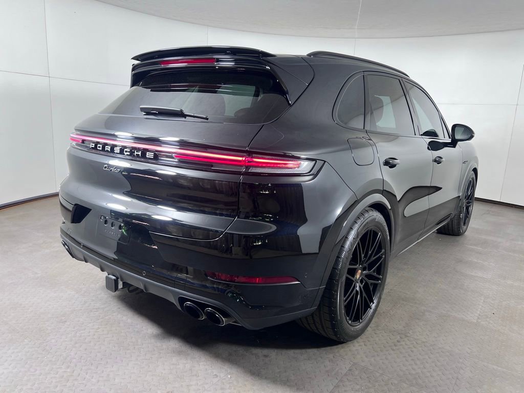 Certified 2025 Porsche Cayenne Turbo AWD/4WD image 7