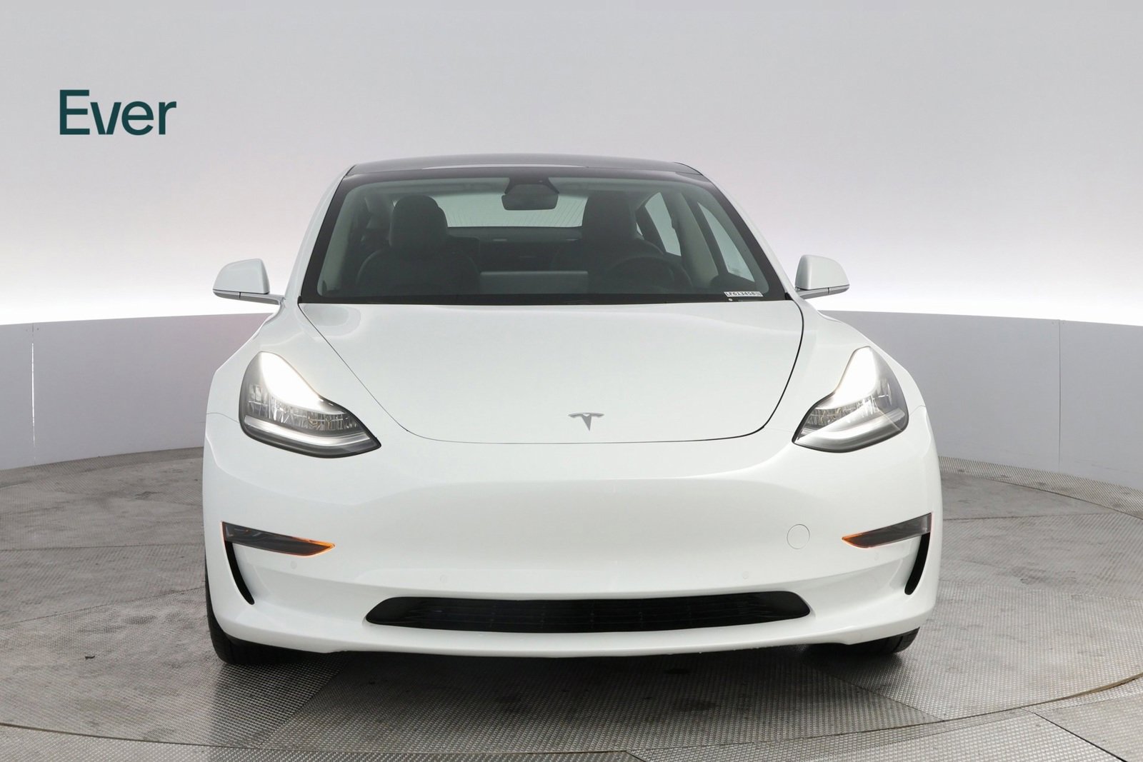 Used 2020 Tesla Model 3 Standard Range image 3