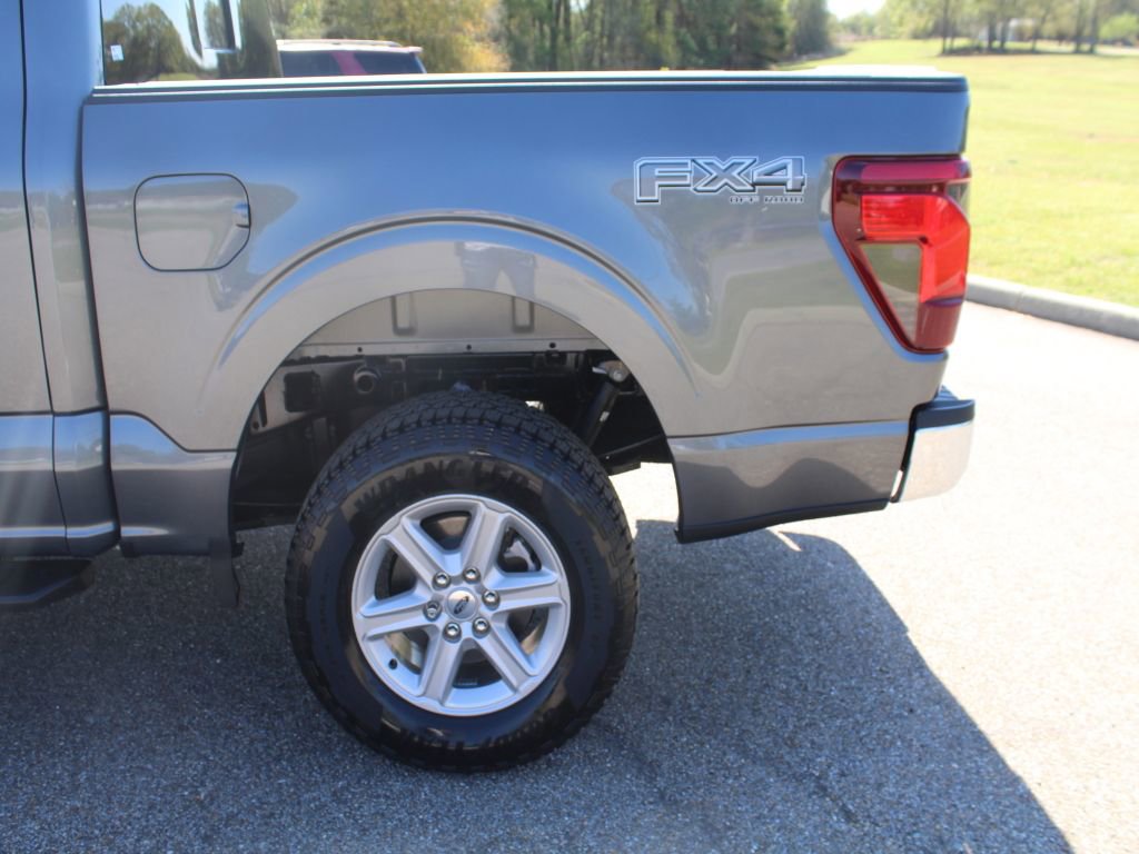 New 2026 Ford F150 XLT w/ Equipment Group 302A MID image 11