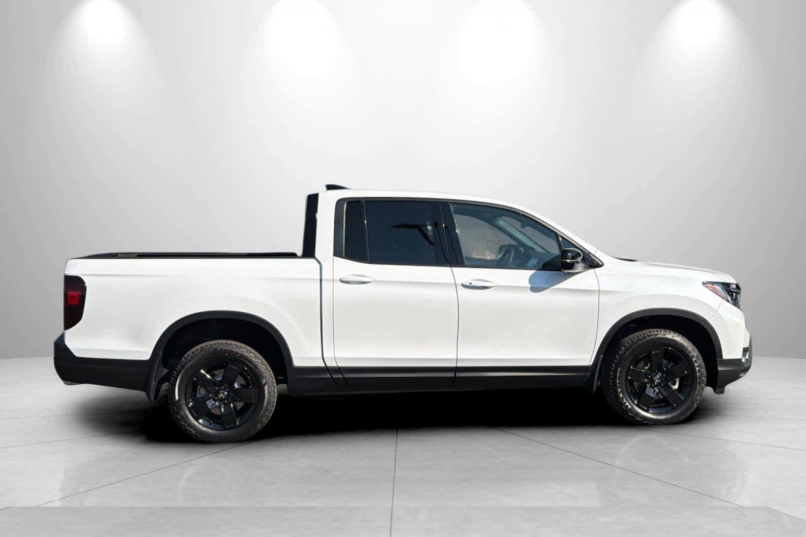 New 2026 Honda Ridgeline Black Edition image 8