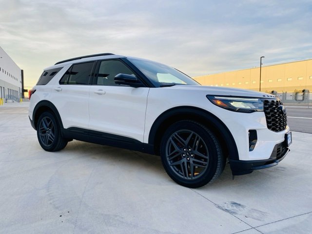 New 2026 Ford Explorer ST w/ Sun And Sound Package image 3