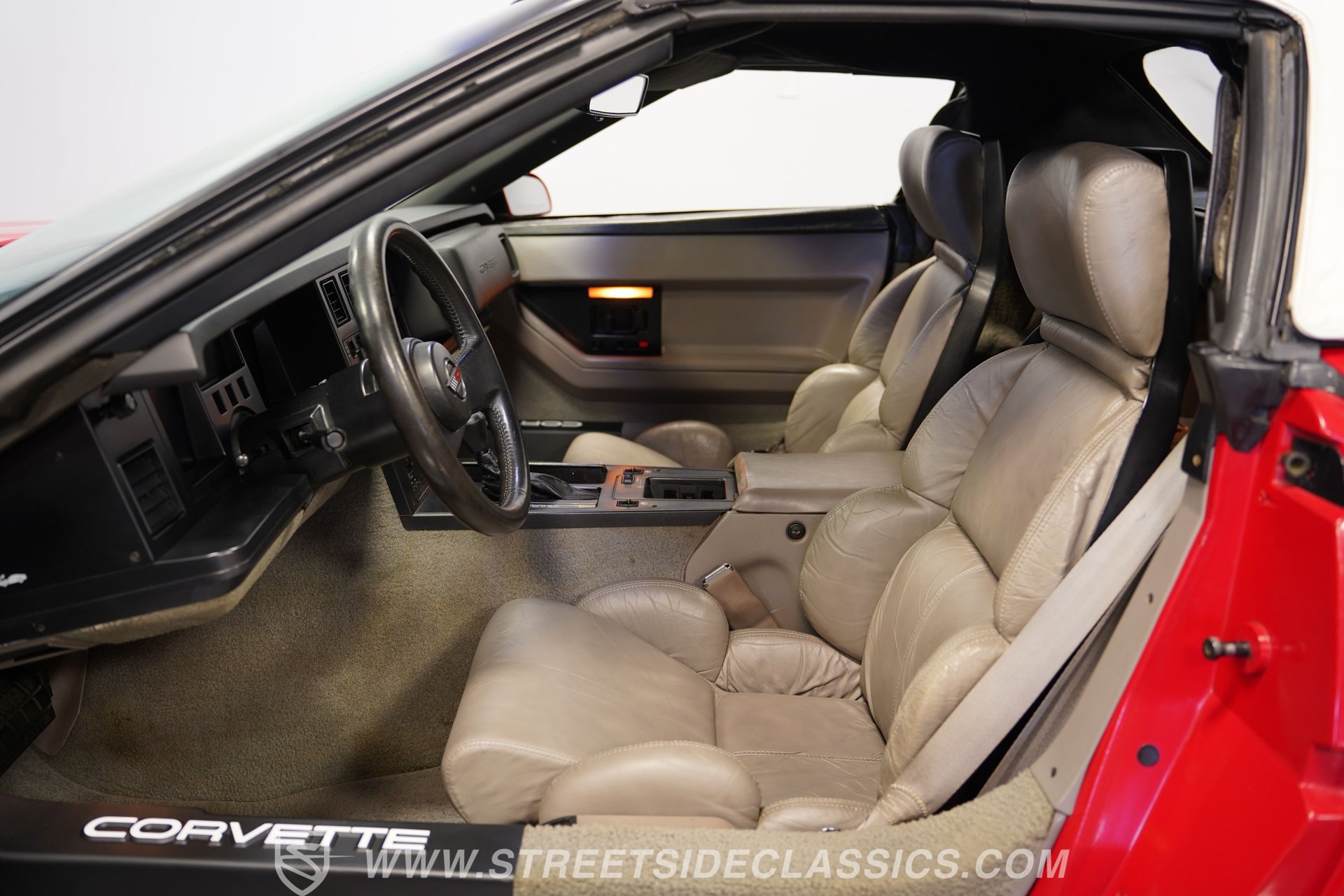 Used 1989 Chevrolet Corvette Convertible RWD image 38