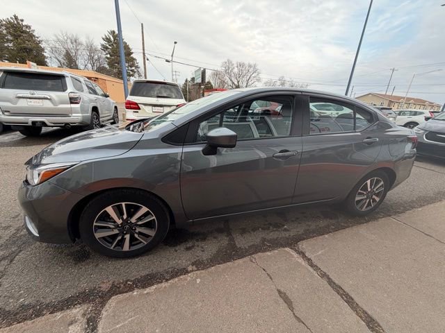 Used 2023 Nissan Versa SV image 4