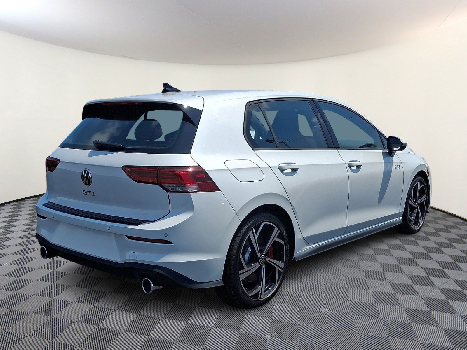 New 2026 Volkswagen GTI SE FWD image 4