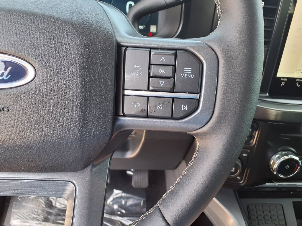 New 2026 Ford F350 Lariat w/ Black Appearance Package AWD/4WD image 18