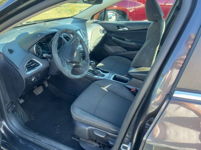 Used 2017 Chevrolet Cruze LT image 9