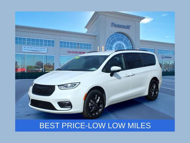 Used 2023 Chrysler Pacifica Touring-L w/ S Appearance Package