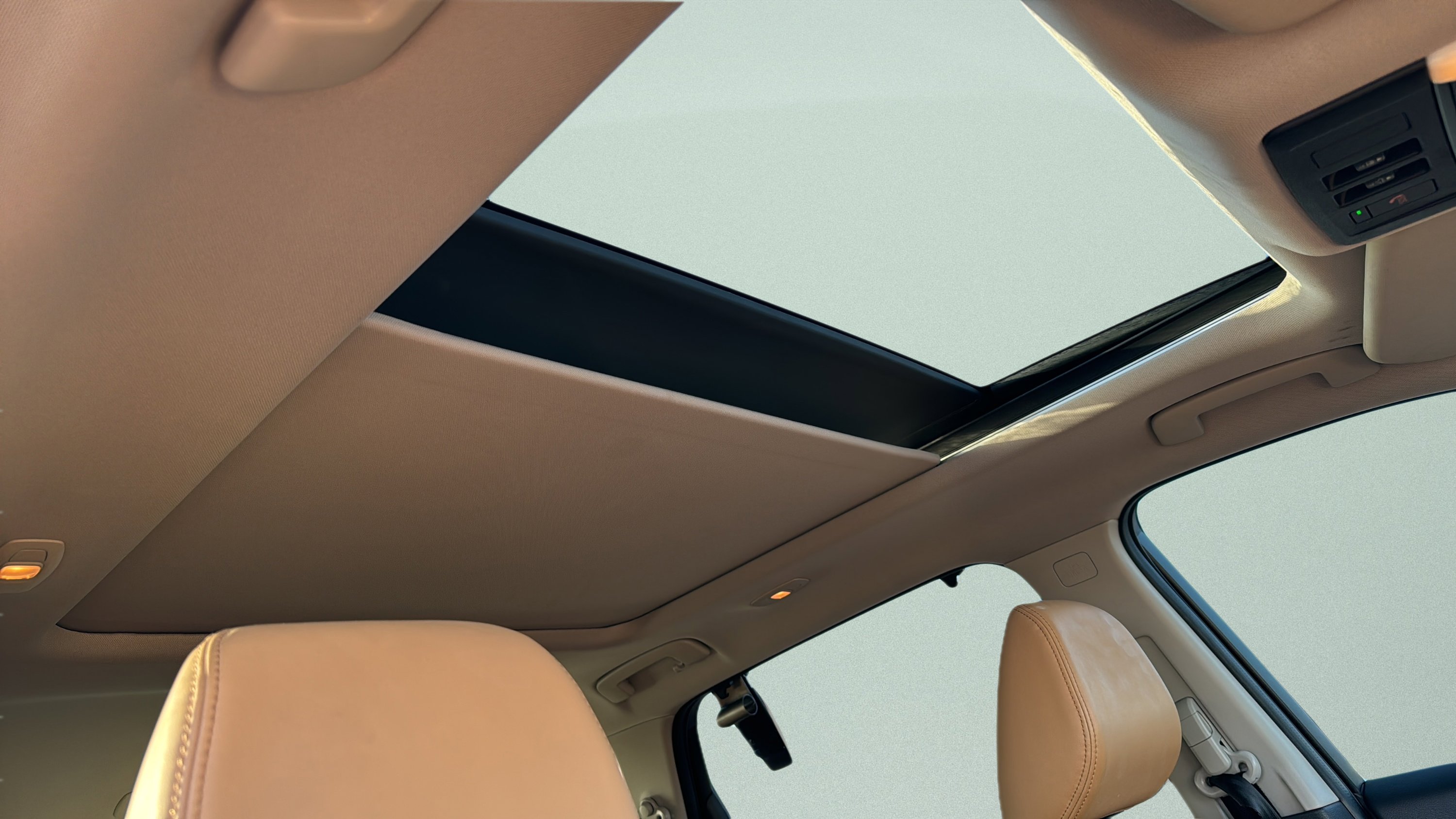 Used 2021 Nissan Rogue Platinum image 30