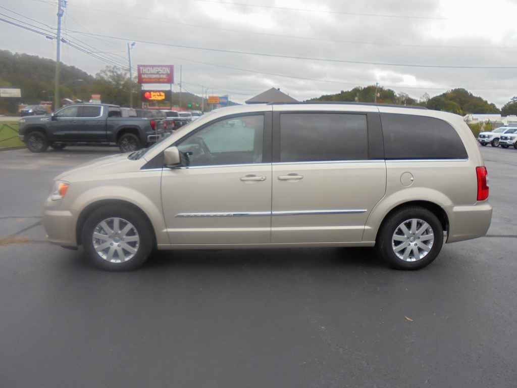 Used 2014 Chrysler Town & Country Touring
