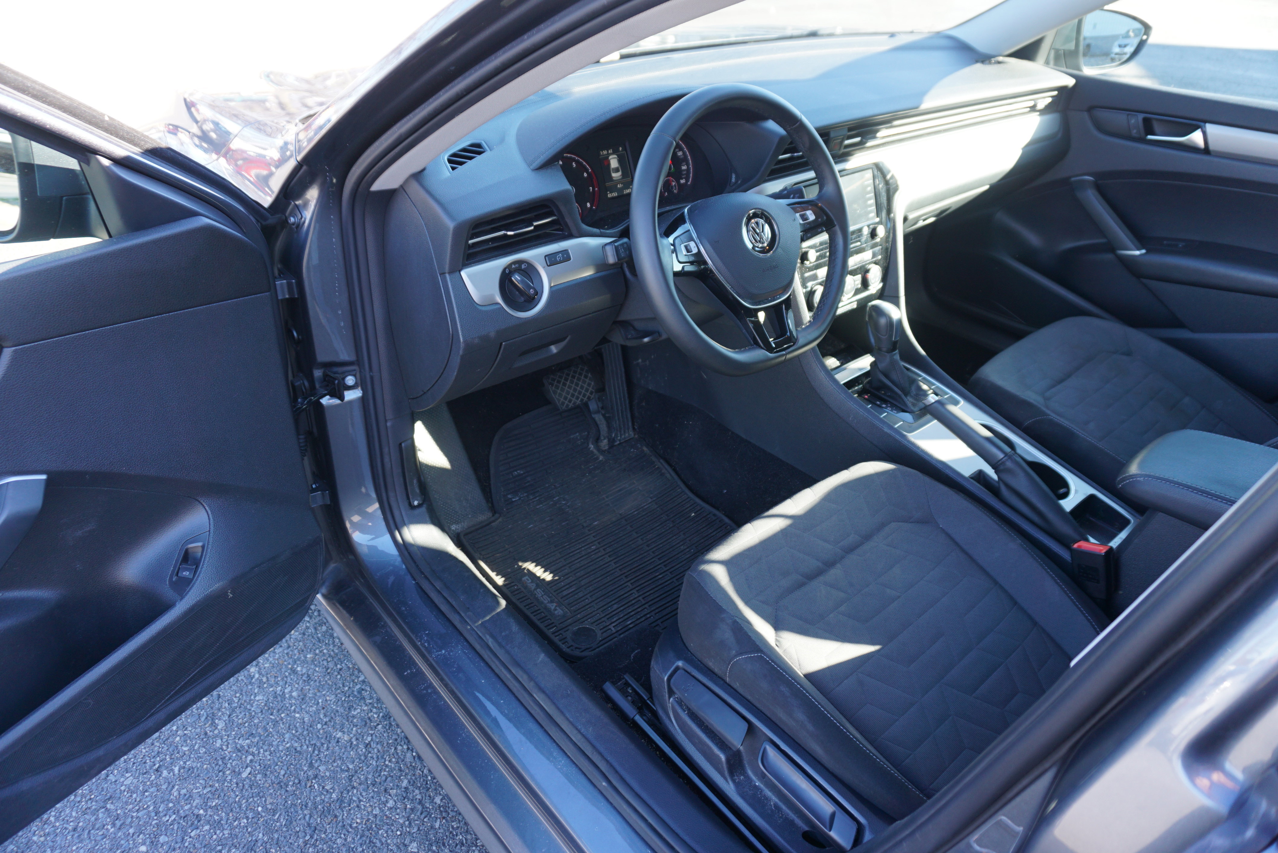 Used 2021 Volkswagen Passat 2.0T S image 7