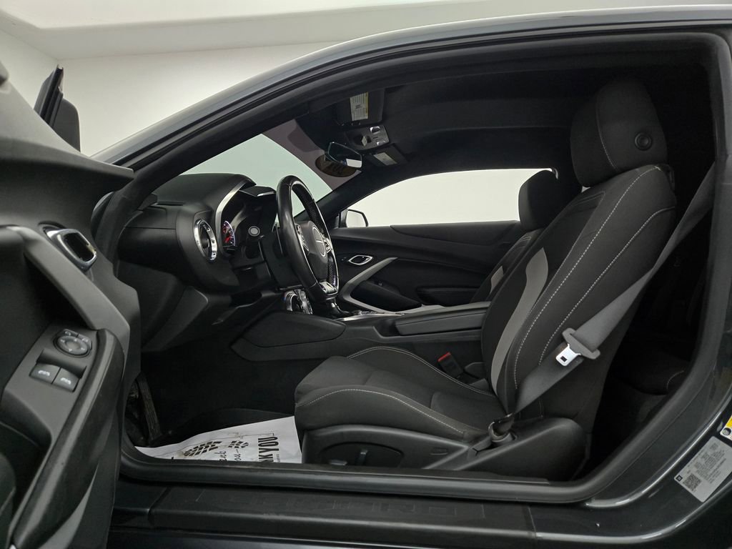 Used 2018 Chevrolet Camaro LT w/ RS Package image 17