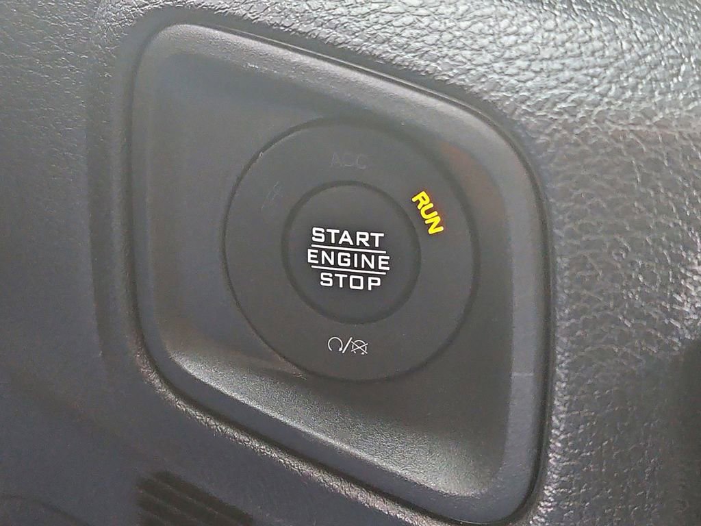 New 2025 Jeep Gladiator Willys image 36