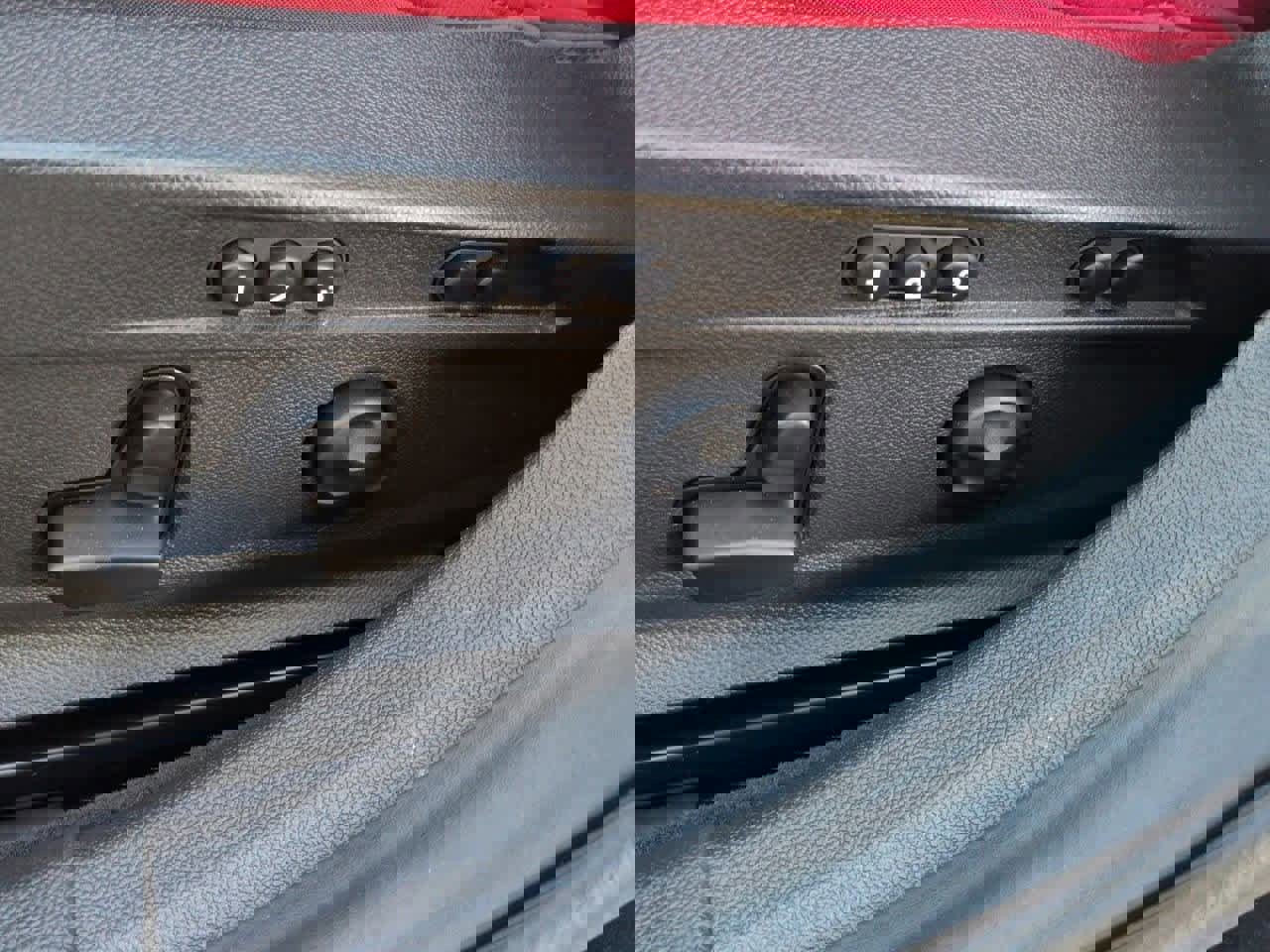 Used 2024 Alfa Romeo Giulia Ti w/ Performance Driving Package image 16