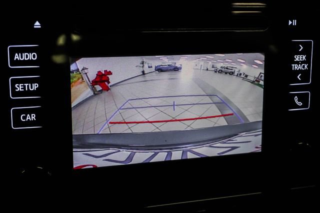 Used 2017 Toyota Corolla LE image 15