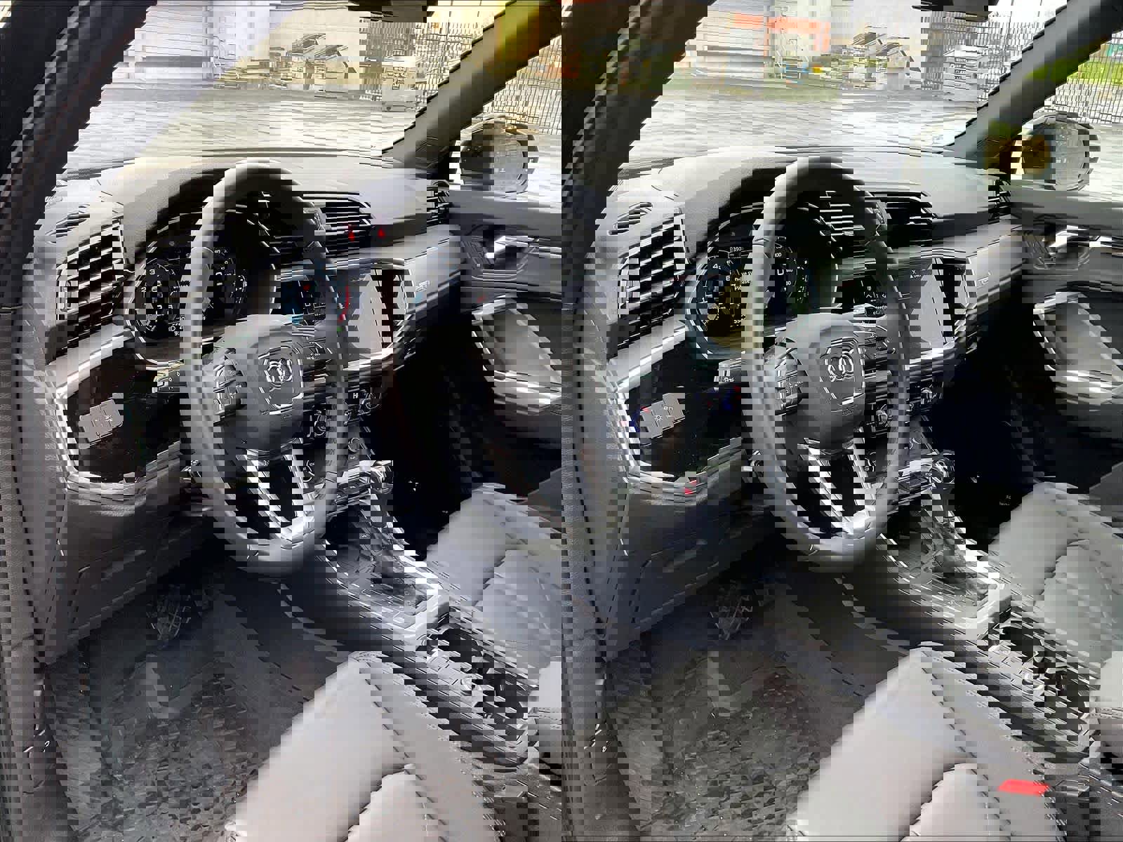 Used 2025 Audi Q3 2.0T Premium Plus image 17