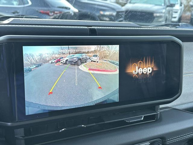 Certified 2025 Jeep Wrangler Unlimited Sahara w/ Safety Group image 32