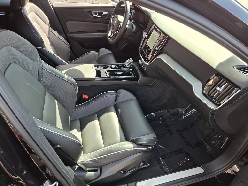 Certified 2024 Volvo S60 T8 Plus w/ Climate Package AWD/4WD image 22