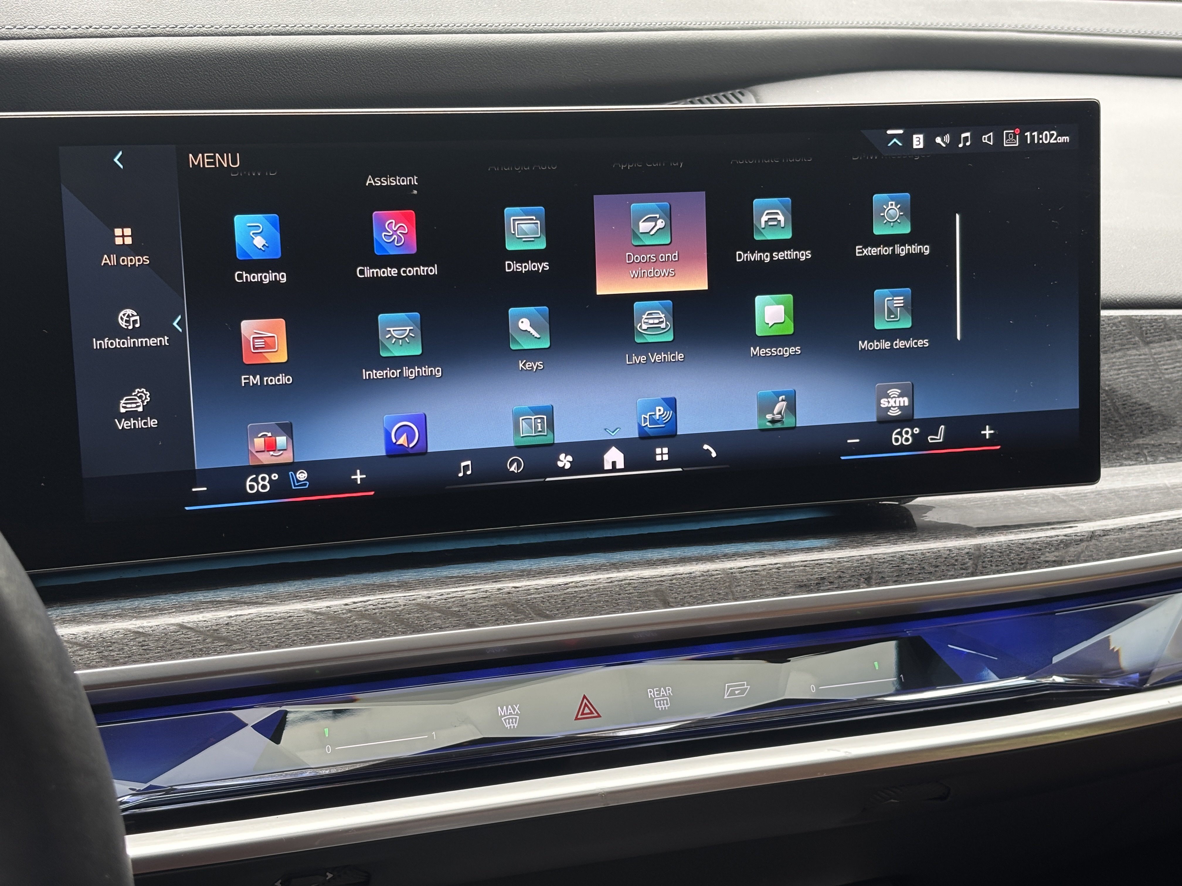 Certified 2024 BMW i7 eDrive50 w/ M Sport Package RWD image 14
