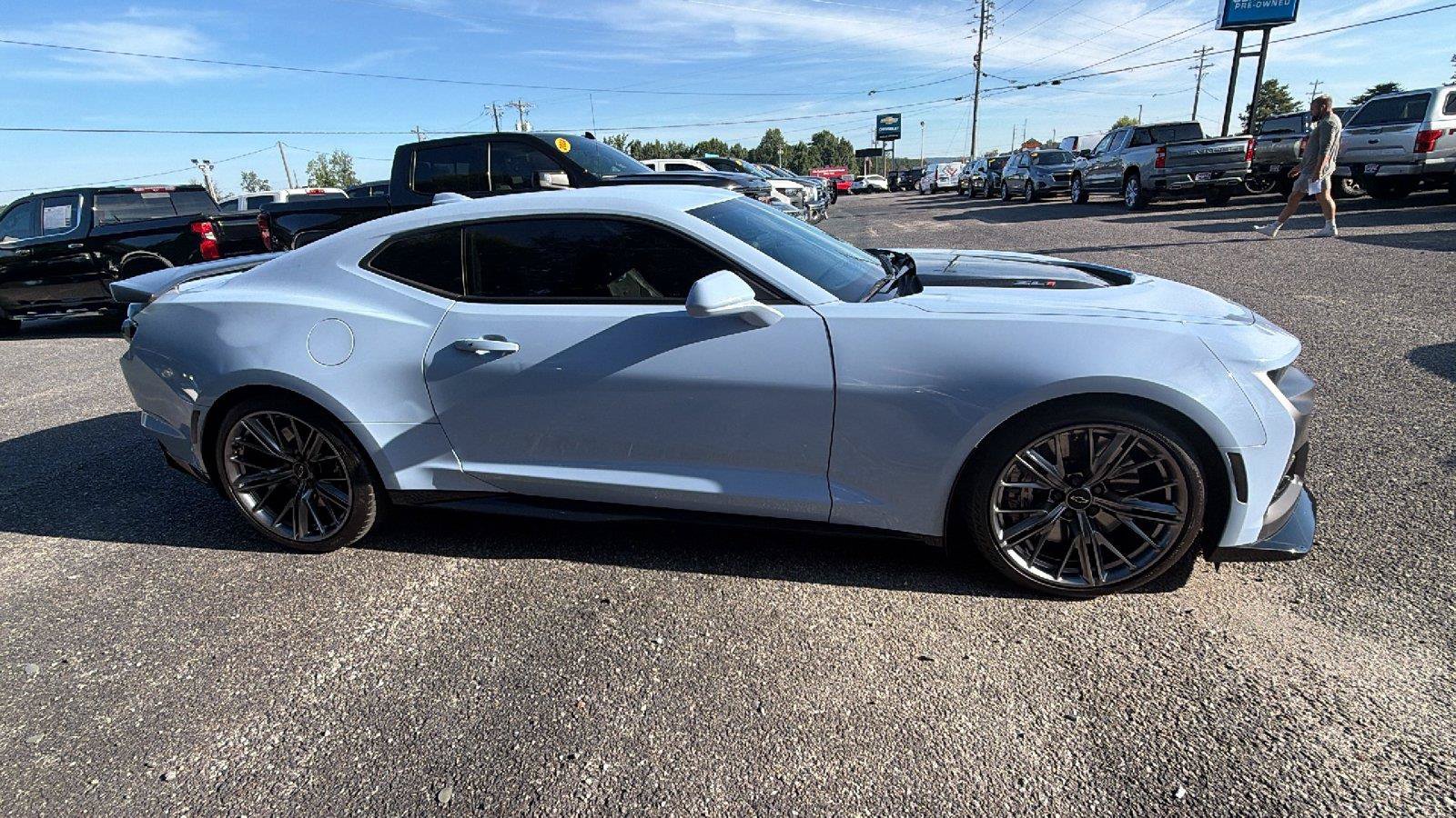 Used 2023 Chevrolet Camaro ZL1 RWD image 7