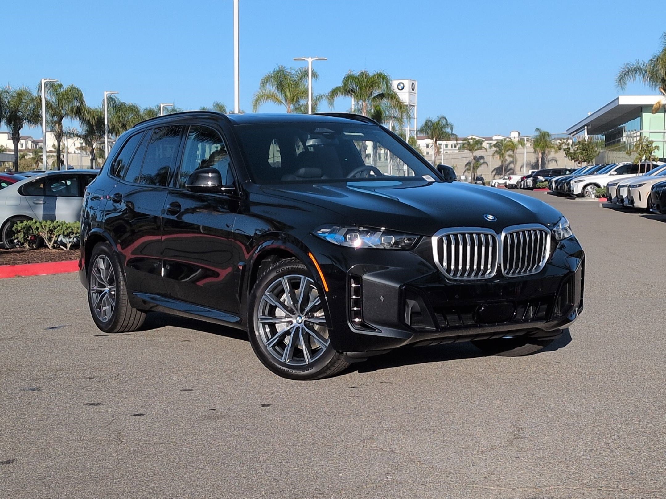 New 2026 BMW X5 xDrive50e image 2