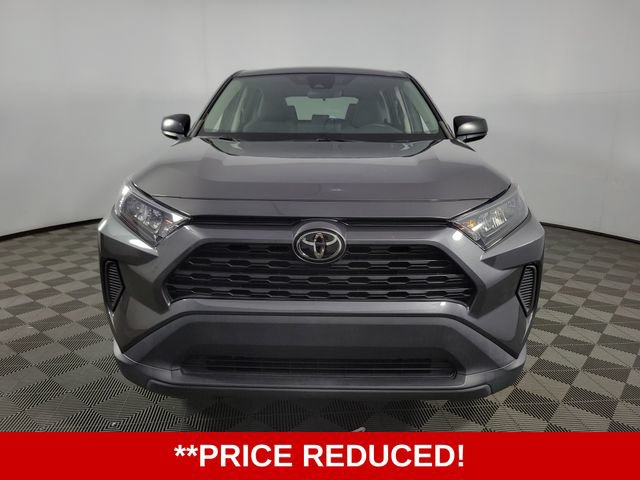 Used 2022 Toyota RAV4 LE FWD image 2