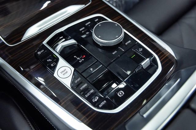 New 2026 BMW X5 xDrive50e w/ Premium Package image 21