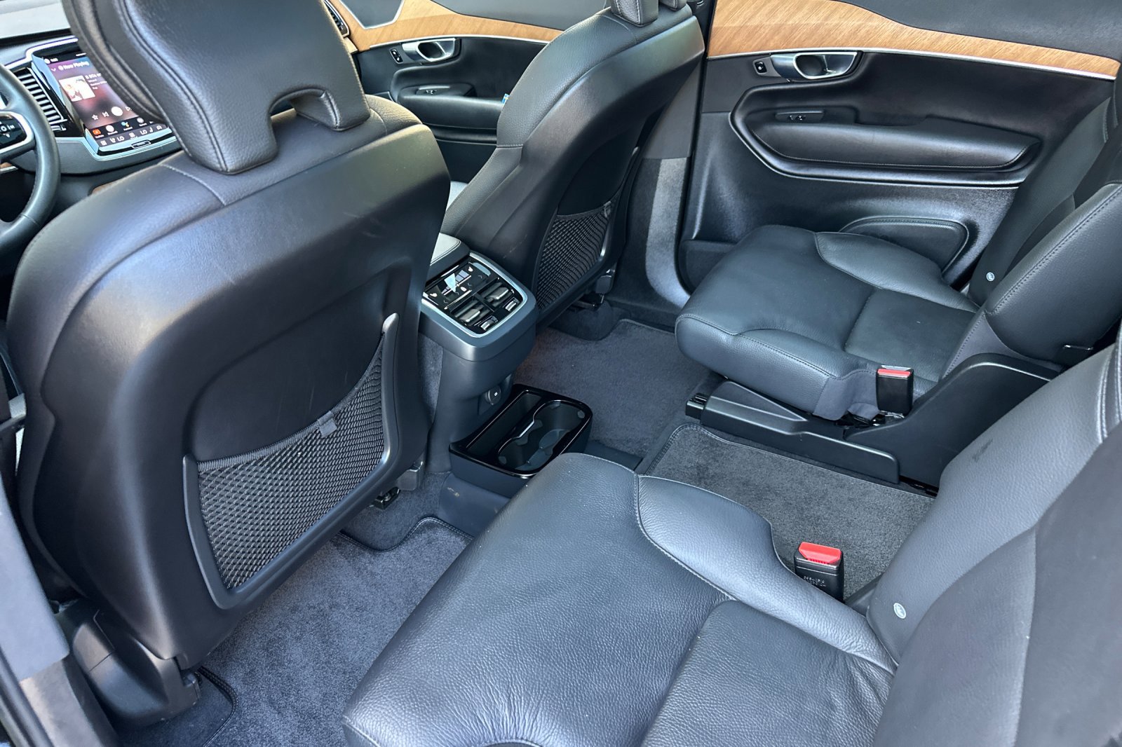 Certified 2023 Volvo XC90 B6 Plus image 13