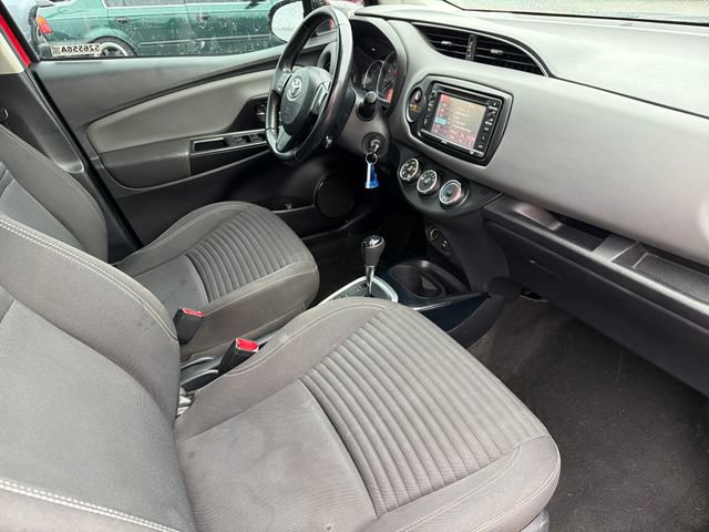Used 2015 Toyota Yaris SE FWD image 21