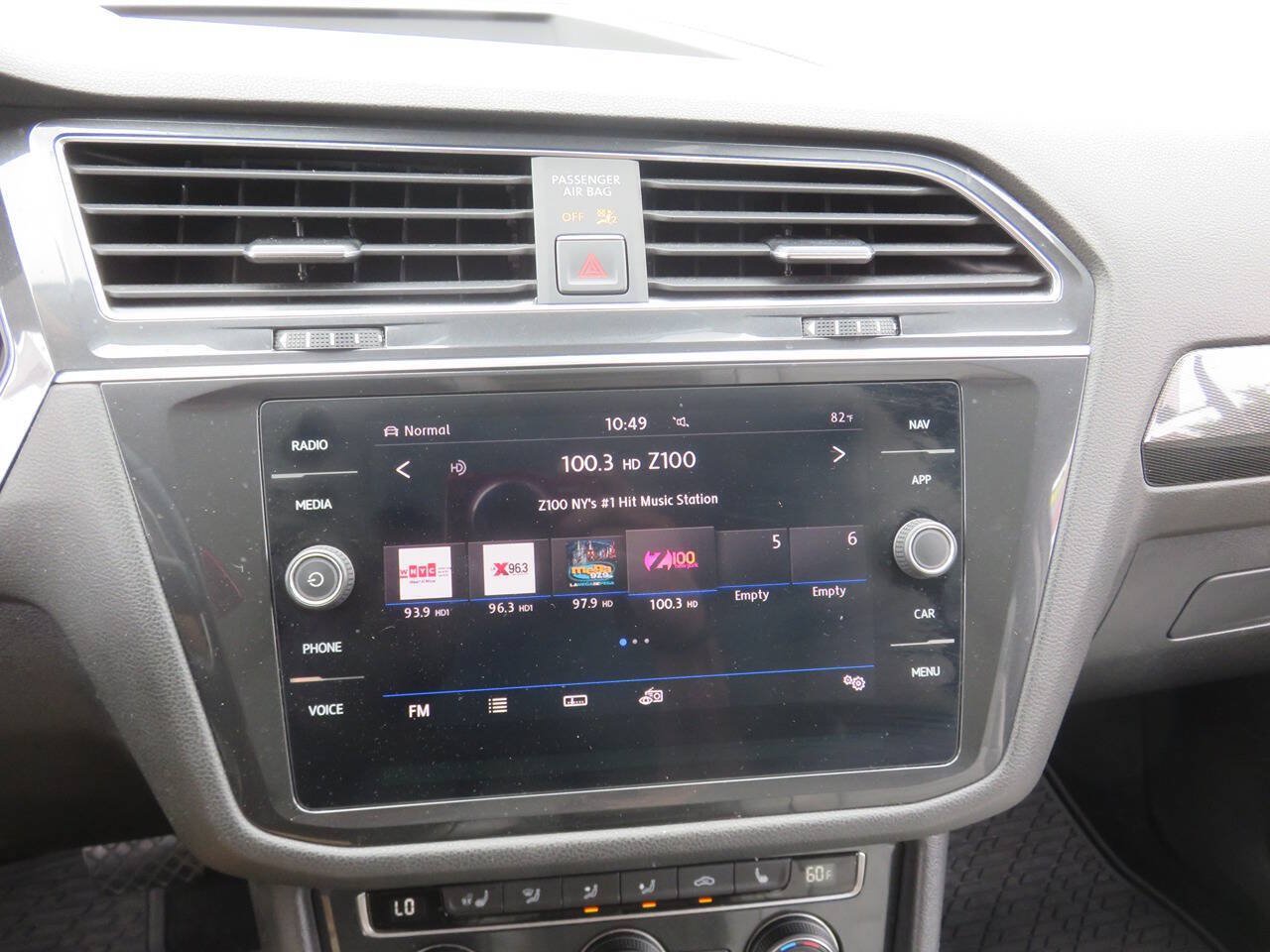 Used 2018 Volkswagen Tiguan SEL Premium AWD/4WD image 16