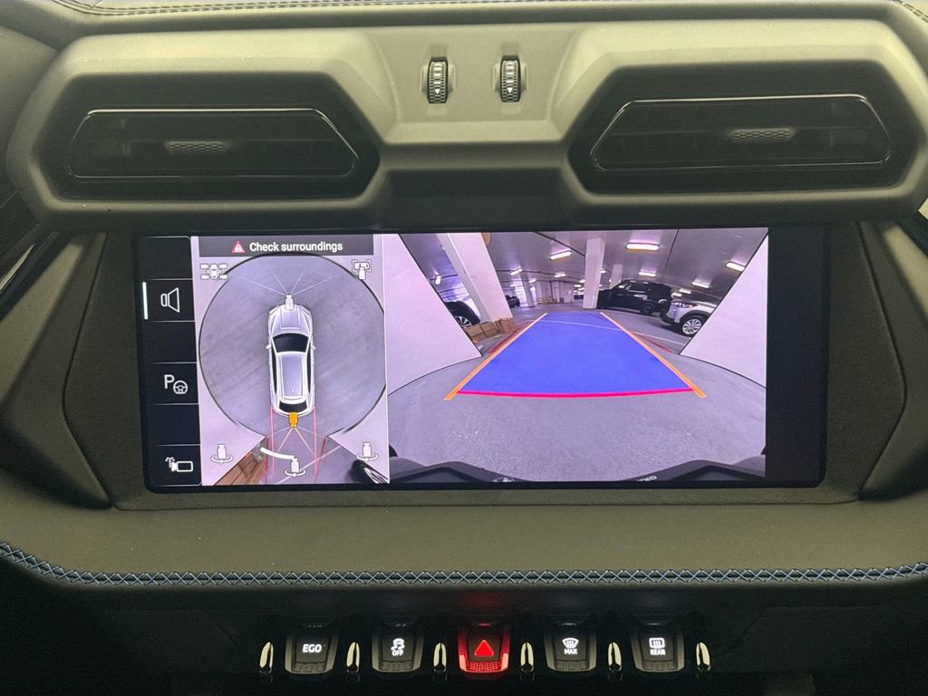 Used 2025 Lamborghini Urus SE image 14