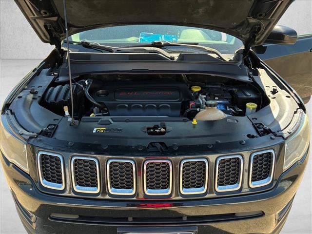Used 2018 Jeep Compass Latitude w/ Popular Equipment Group FWD image 22