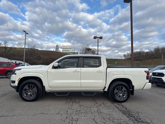 Used 2025 Nissan Frontier SV AWD/4WD image 3