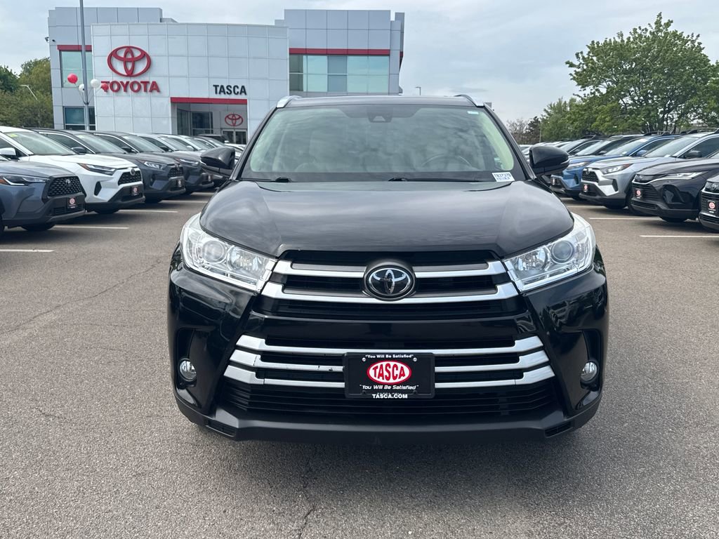 Used 2017 Toyota Highlander XLE AWD/4WD video 2