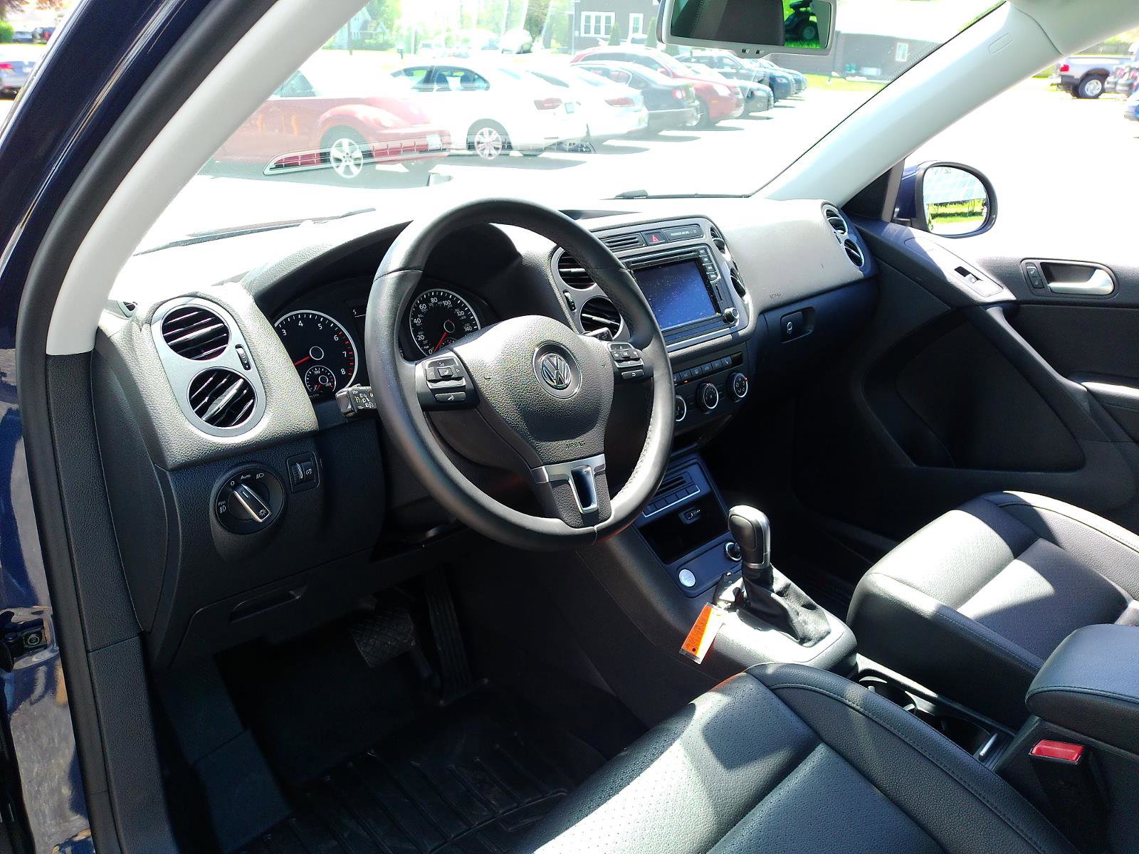 Used 2016 Volkswagen Tiguan S AWD/4WD image 12