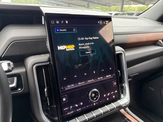 Certified 2025 GMC Yukon XL Denali AWD/4WD image 6